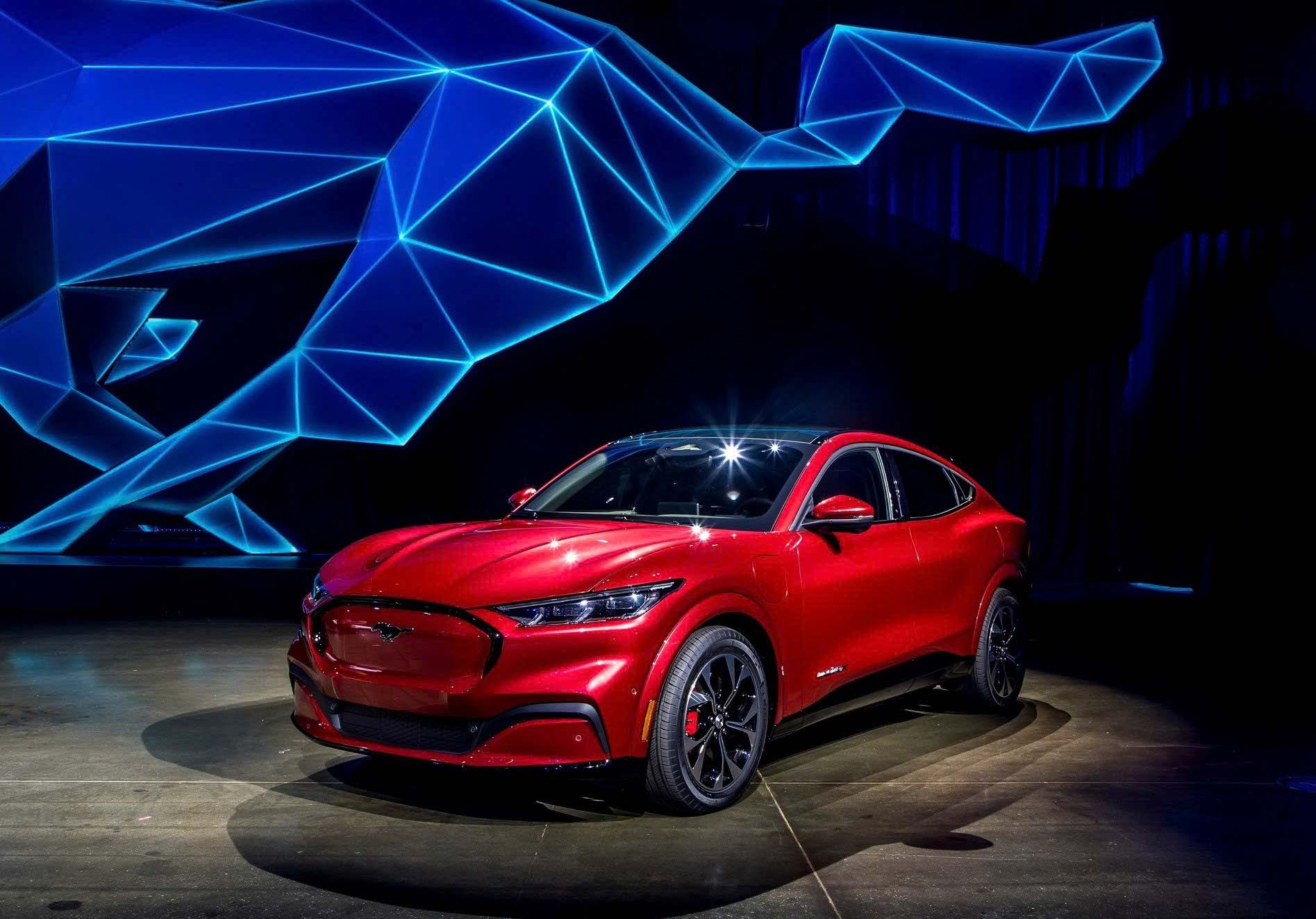 Gia Xe Ford Mustang - Ford Long Bien