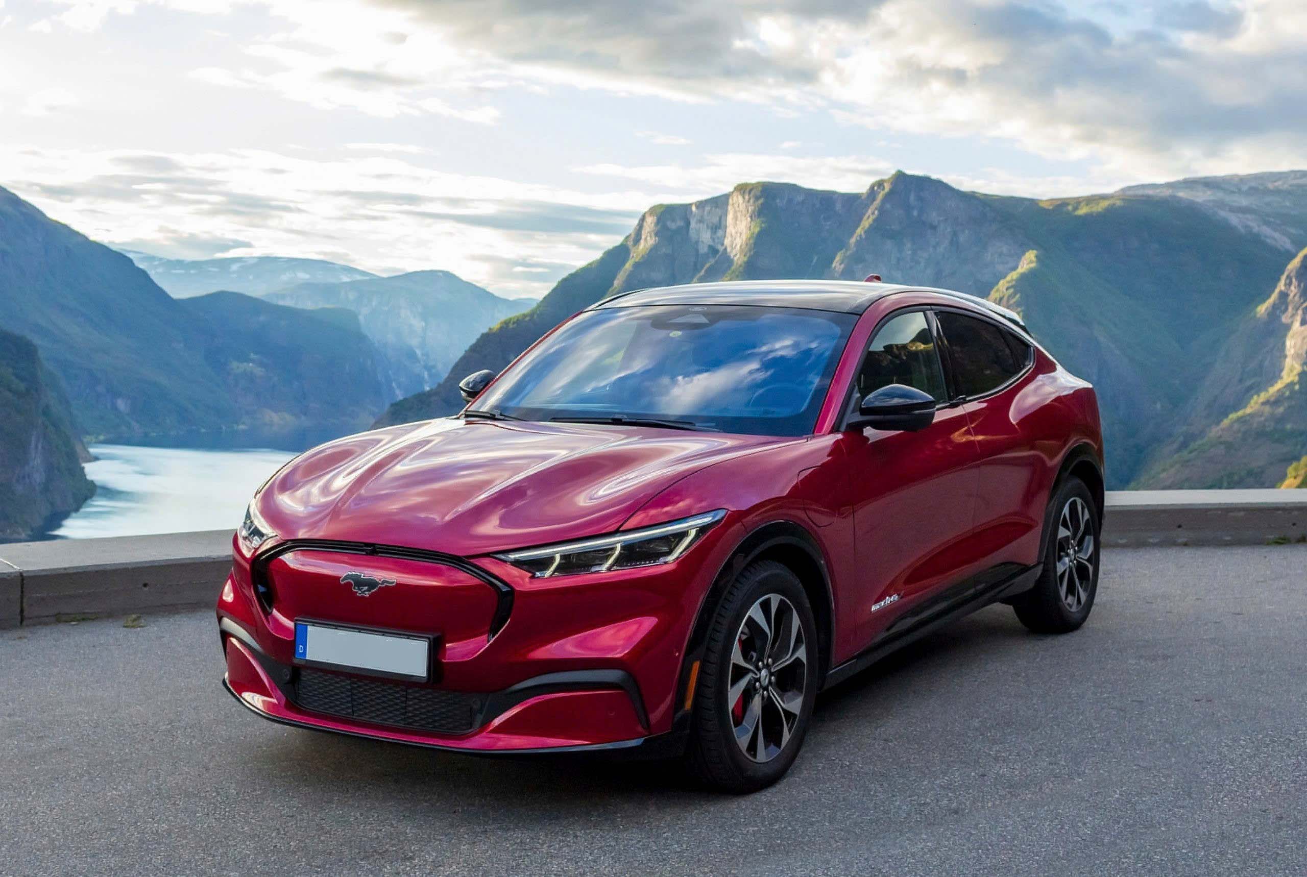 Gia Xe Ford Mustang - Ford Long Bien