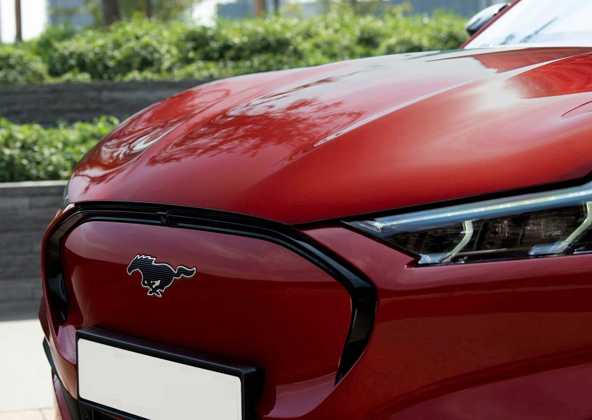 Gia Xe Ford Mustang - Ford Long Bien