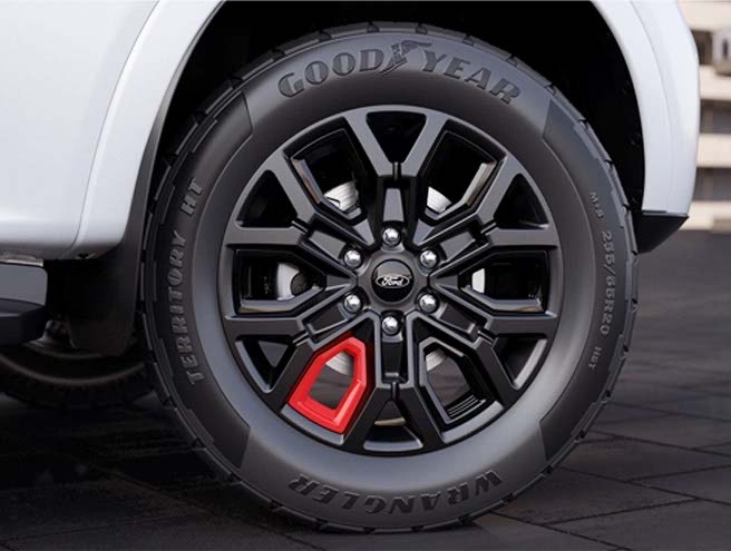 Gia xe Ford Everest 2026
