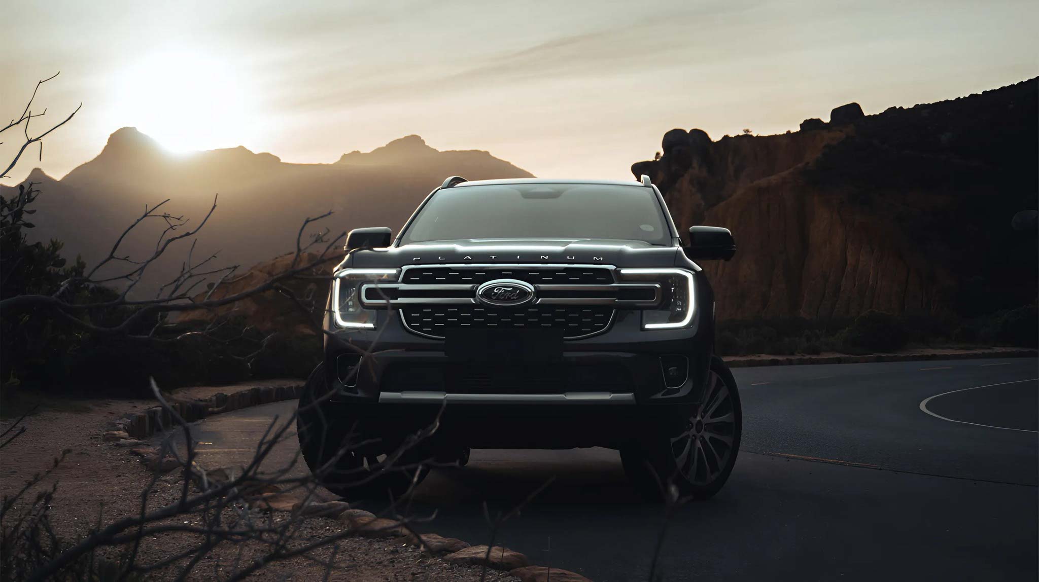 Gia xe Ford Everest 2026