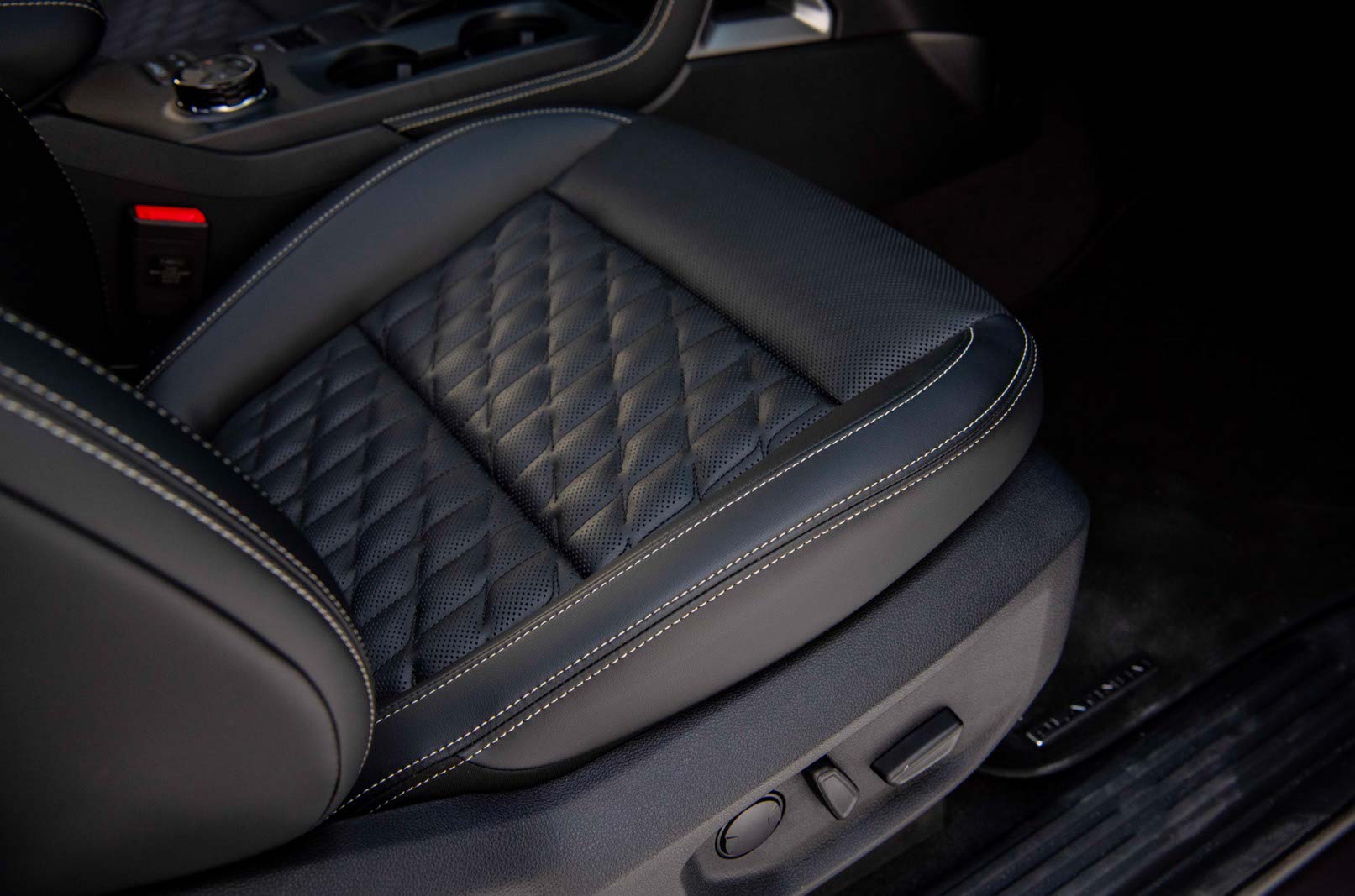 Gia xe Ford Everest 2026