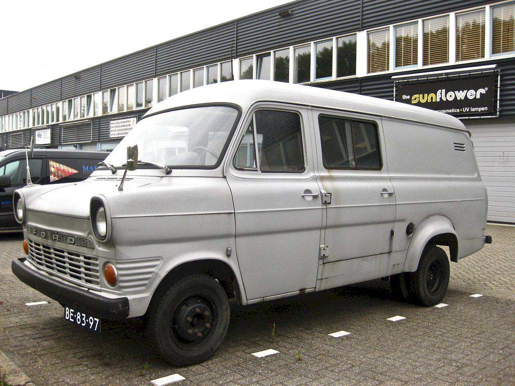 lich su phat trien ford transit