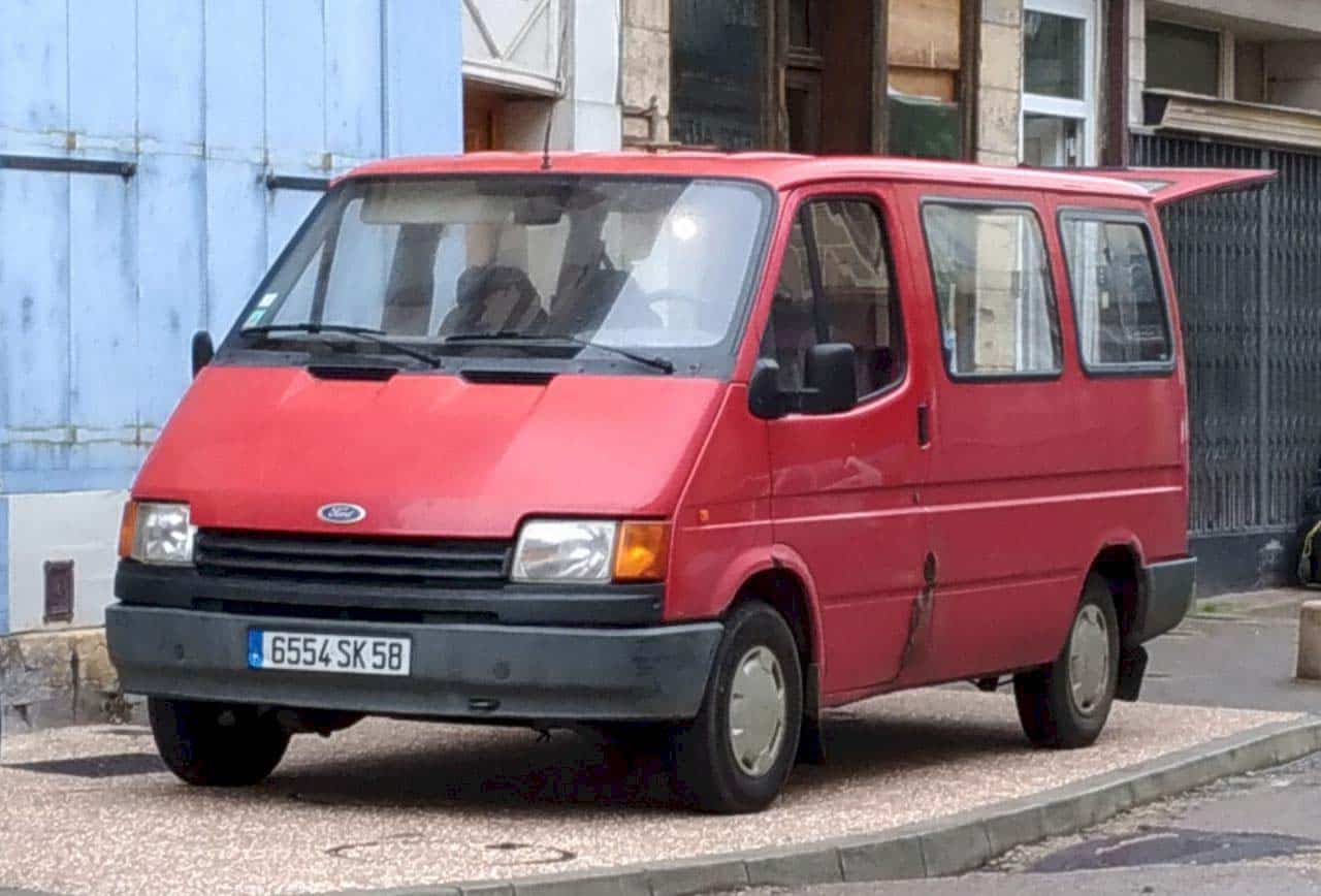 lich su phat trien ford transit