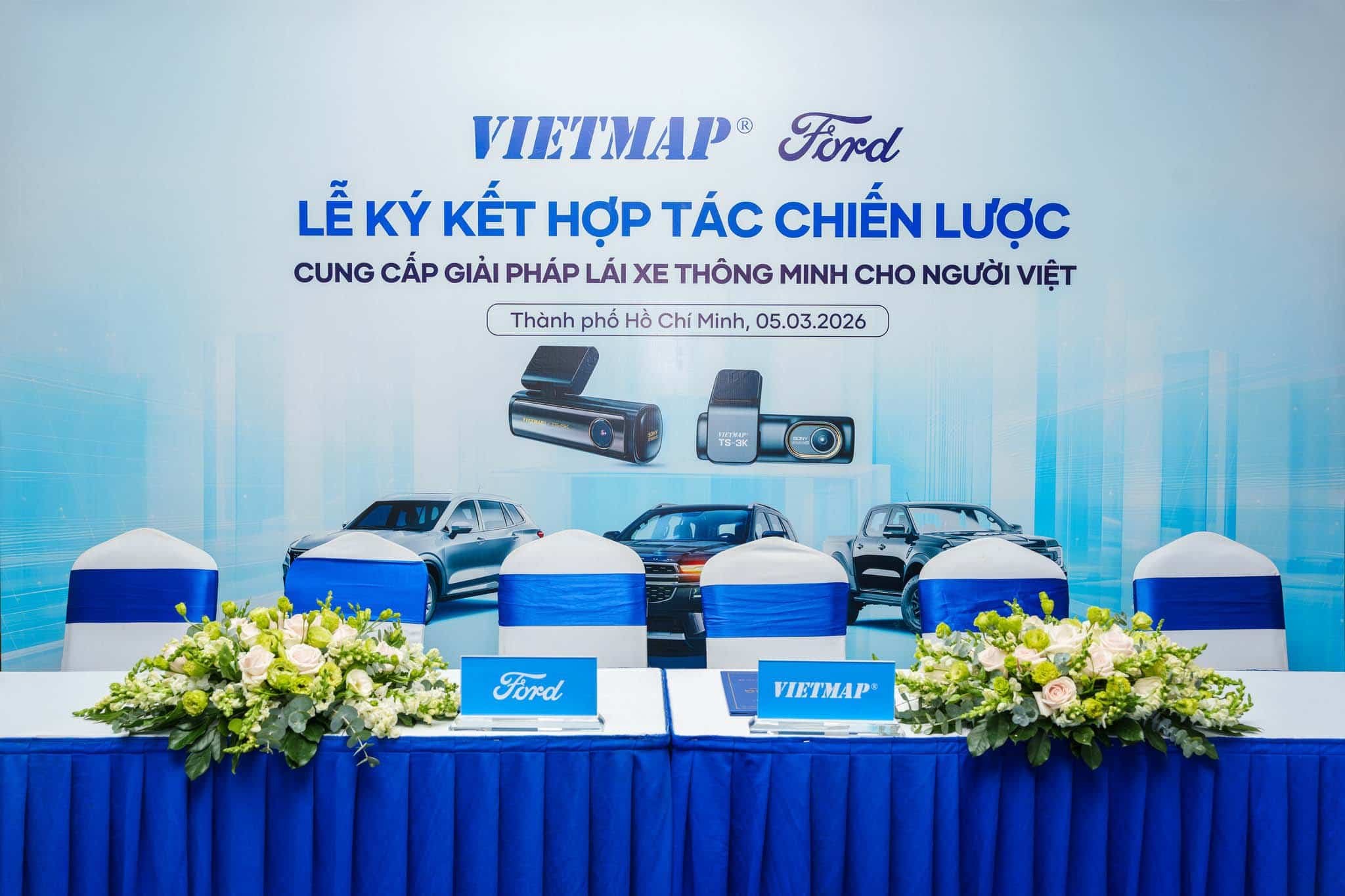 Vietmap hop tac Ford Viet Nam nang trai nghiem lai xe an toan