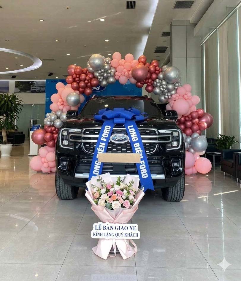 Le ban giao xe chuyen nghiep tai dai ly Ford Long Bien Ha Noi