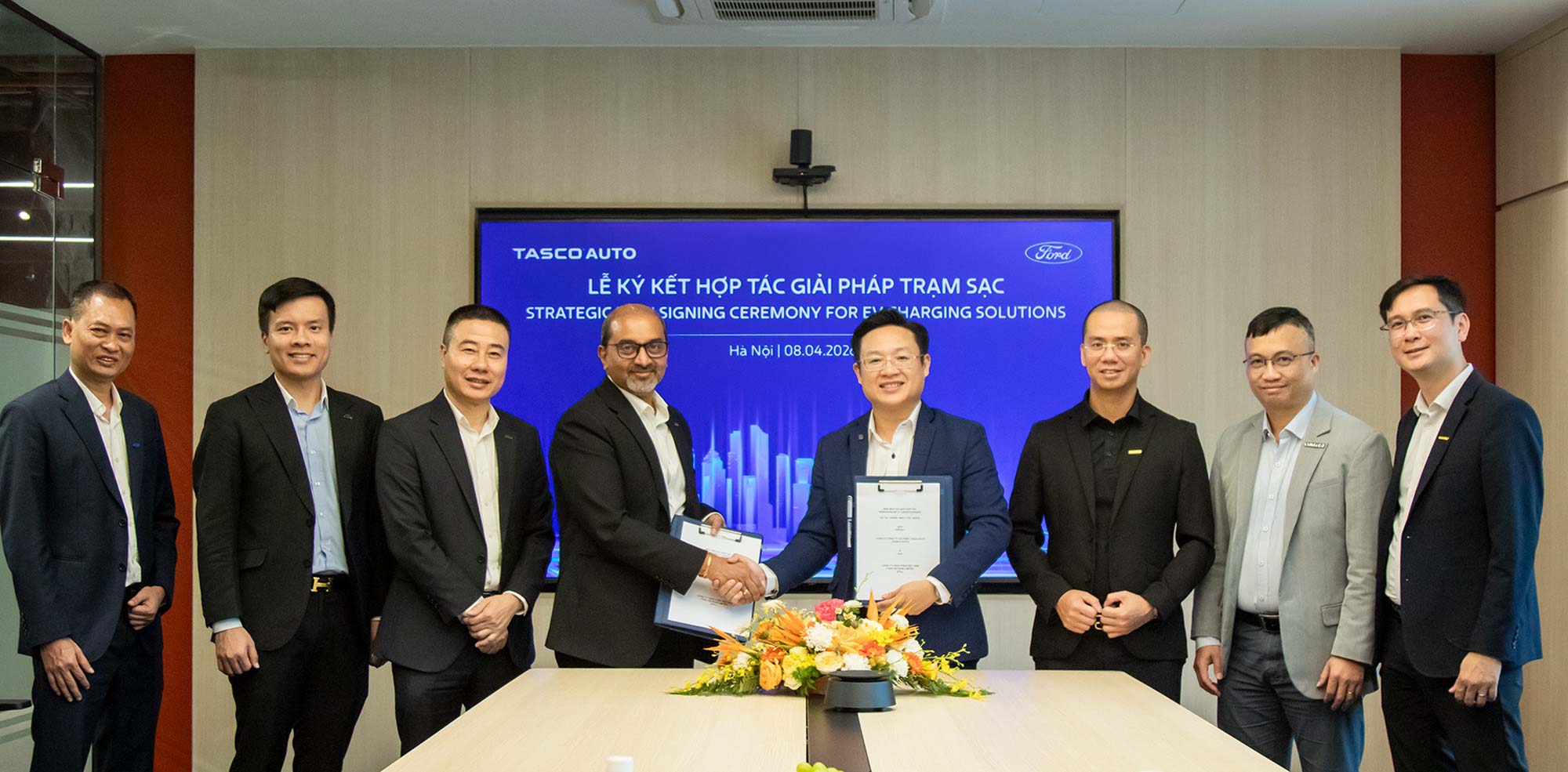 Tasco Auto va Ford Viet Nam ky ket hop tac chien luoc