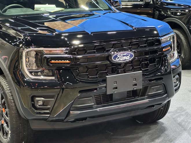 Gia Xe Ford Ranger 2026 - Ford Long Bien