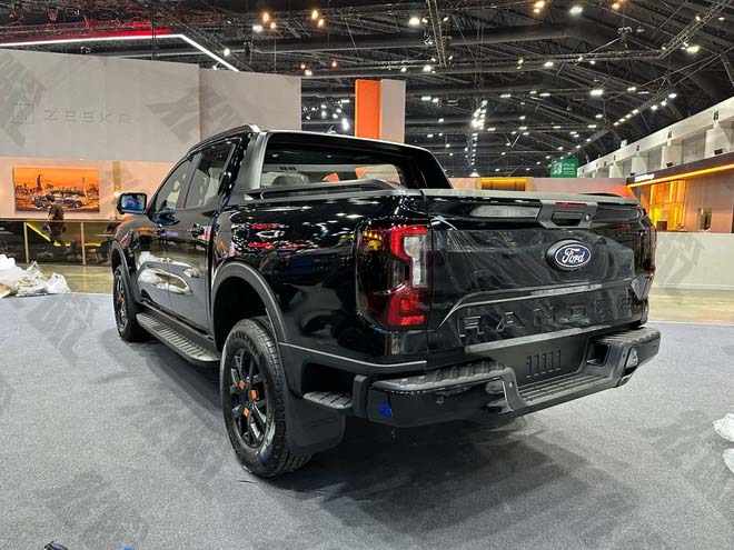 Gia Xe Ford Ranger 2026 - Ford Long Bien