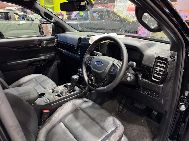 Gia Xe Ford Ranger 2026 - Ford Long Bien