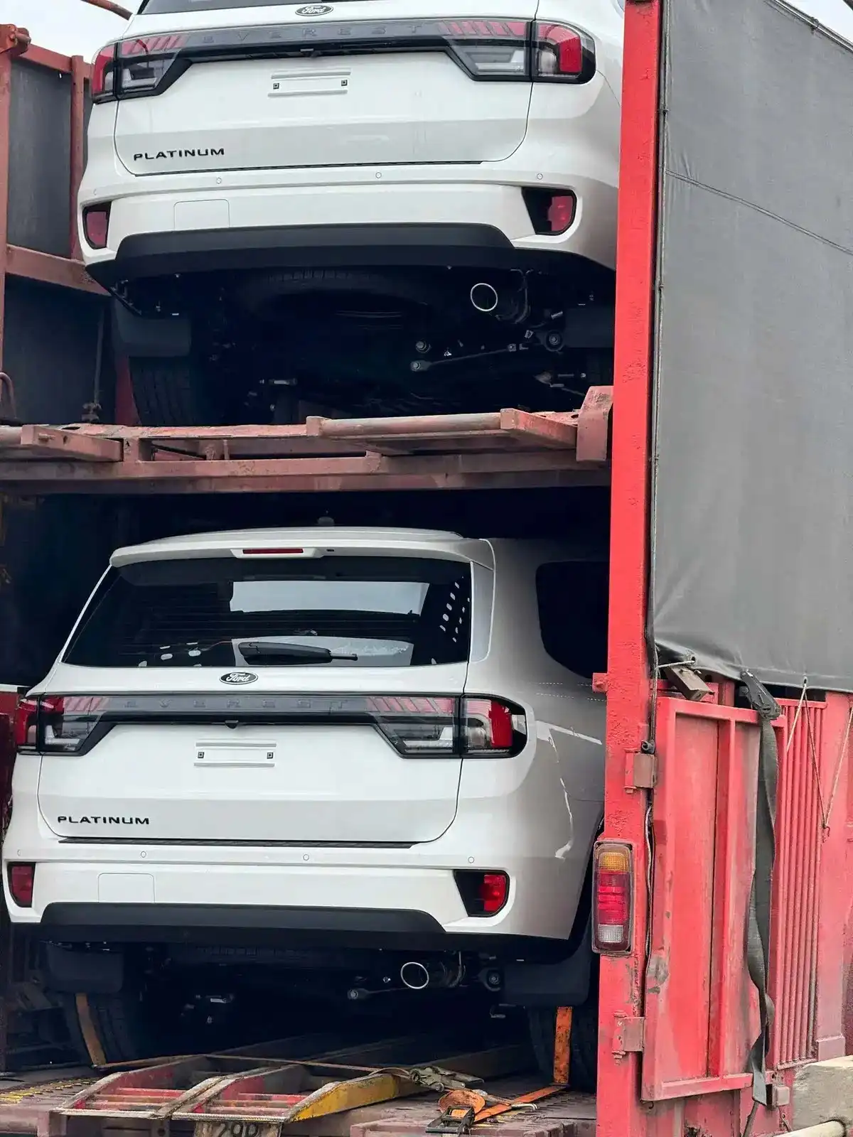 Ford Everest Platinum 2026 May Xang